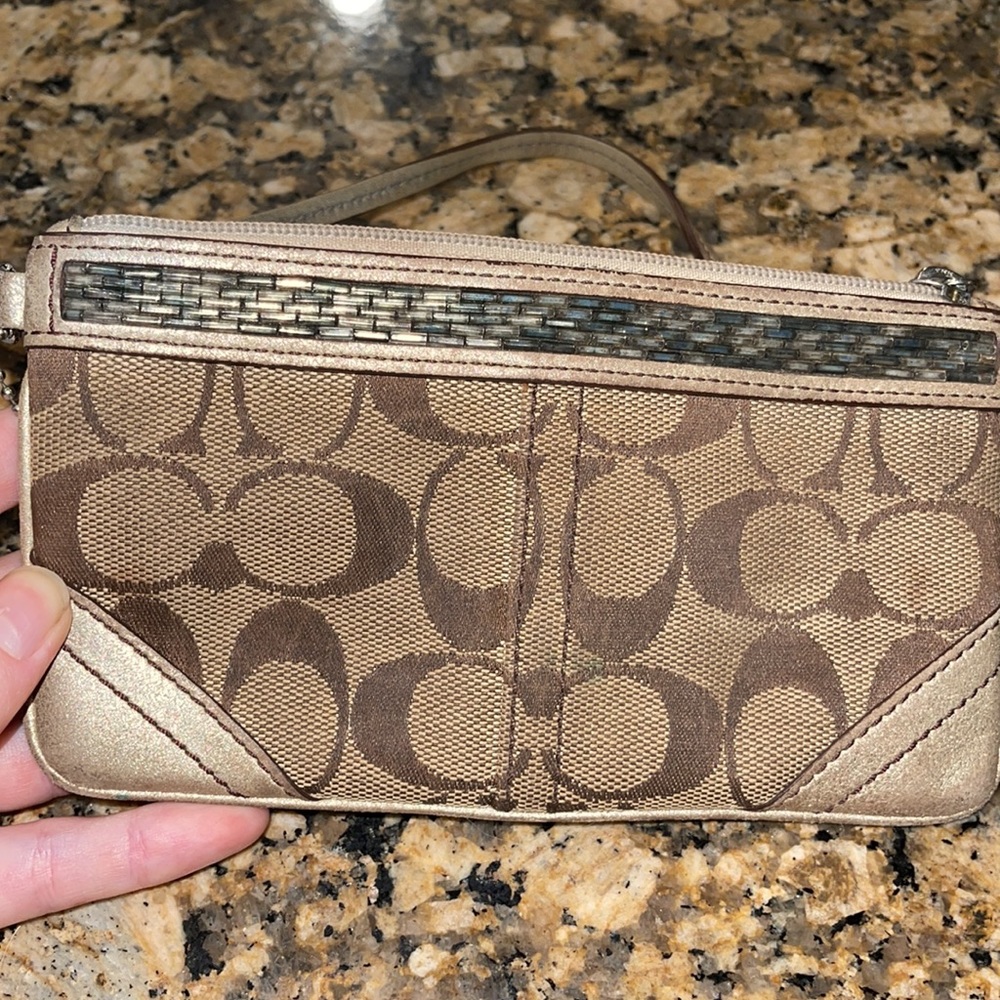 Coach wristlet - Picture 5 of 5